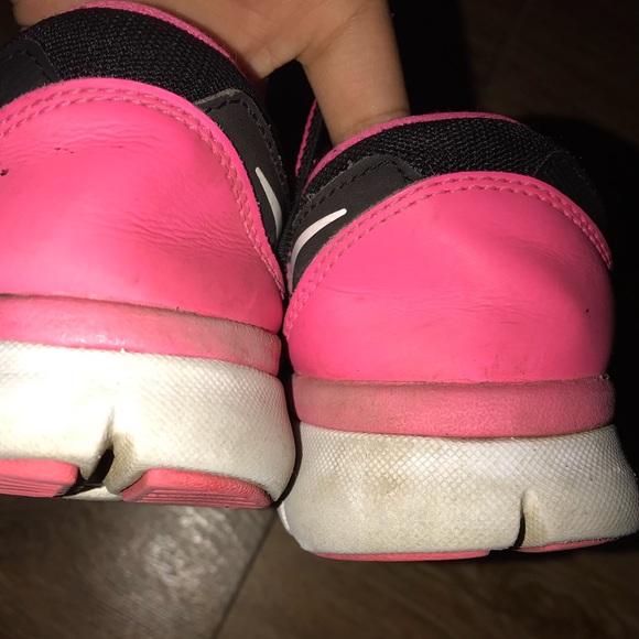 Nike pink running shoes - Picture 6 of 6